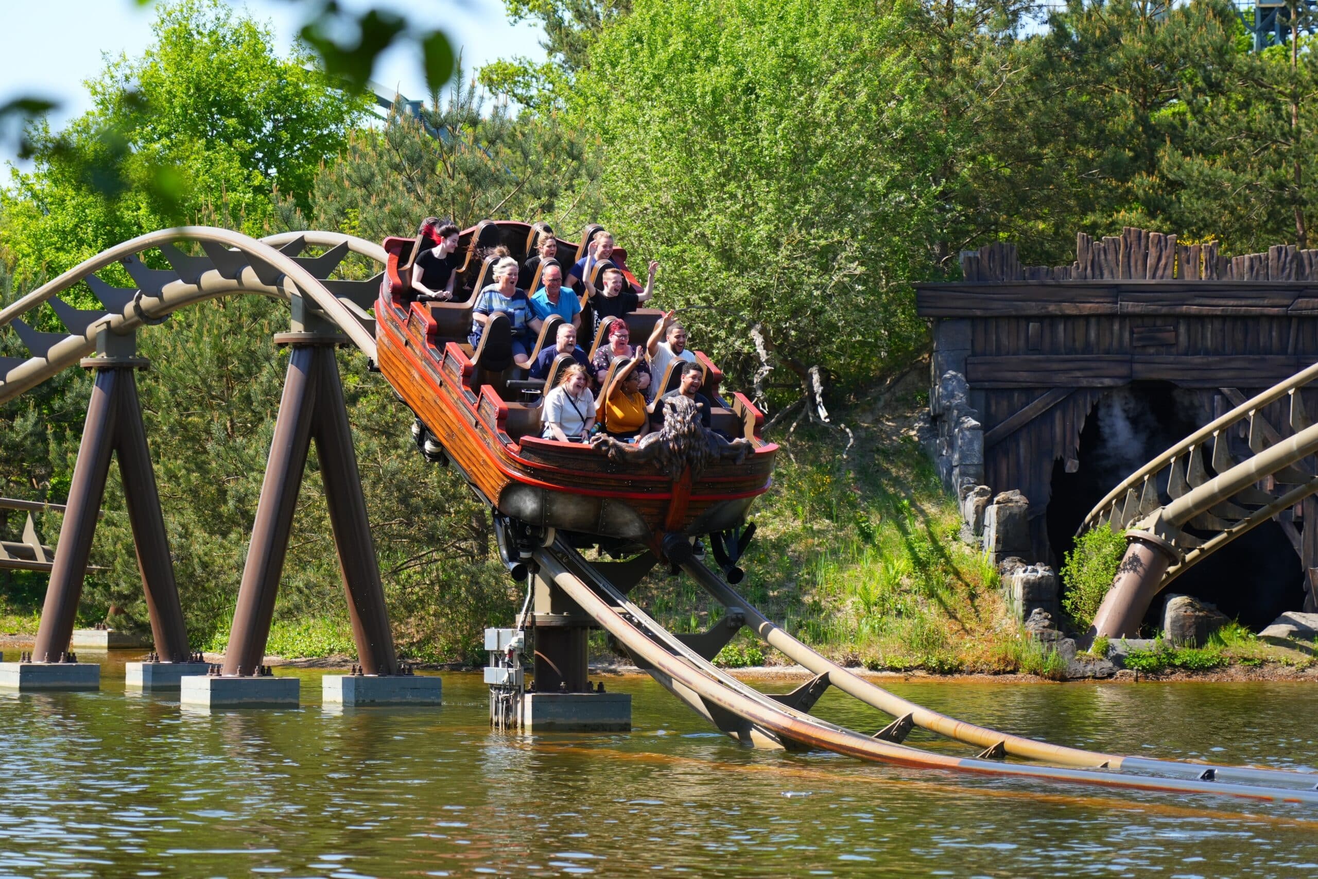 Kaatsheuvel,,The,Netherlands,-,June,22,,2014,:,Boat,Splashing